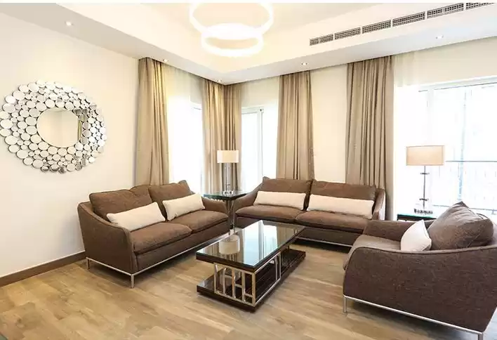 yerleşim Hazır Mülk 3 yatak odası F/F Apartman  kiralık içinde Al Sadd , Doha #14069 - 1  image 